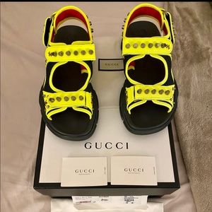 Gucci star embellish flashtrek sandals